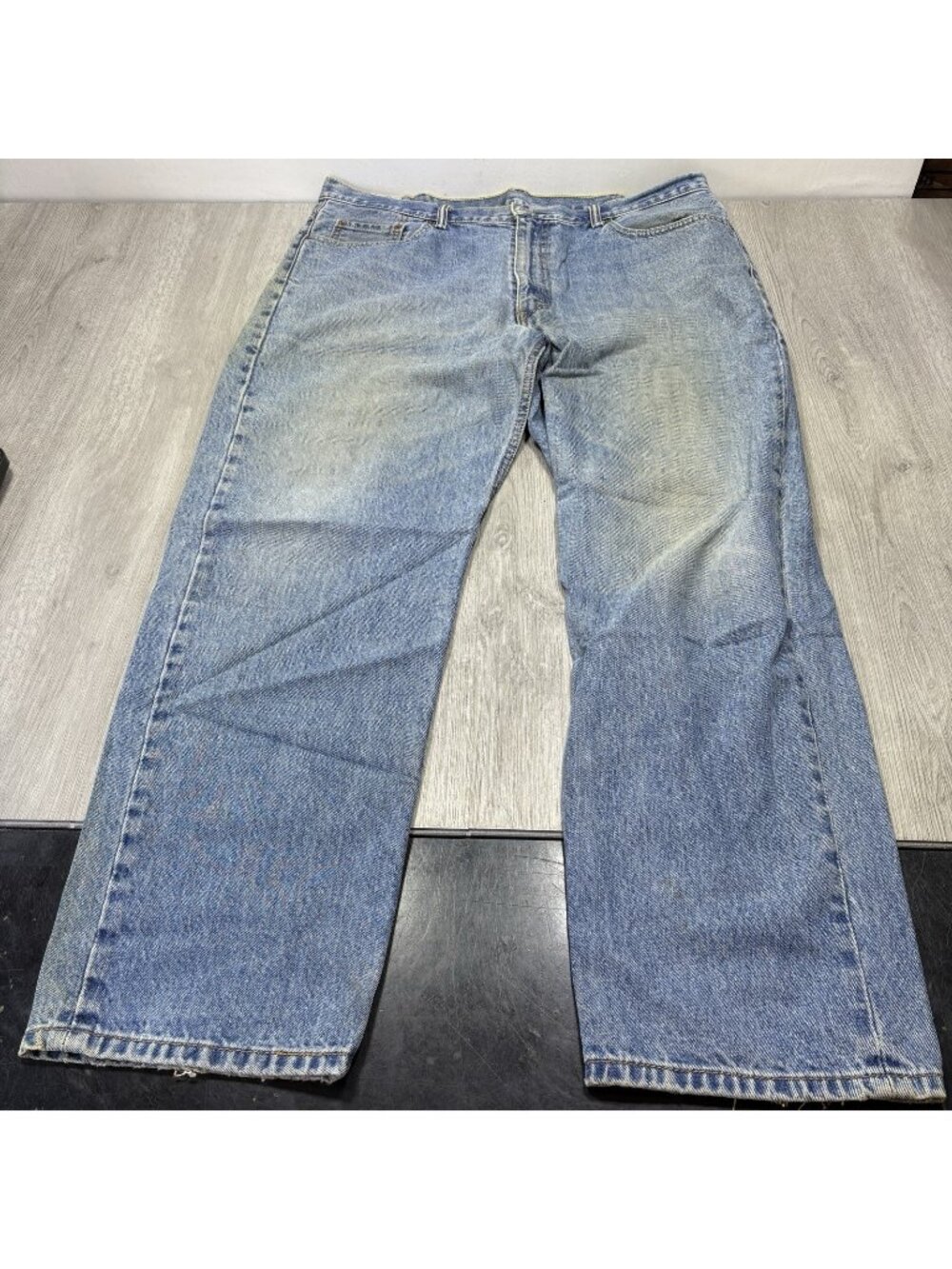 Levi's 550 Jeans Men's 40x32 Blue Relaxed Fit Denim Light Wash Distressed